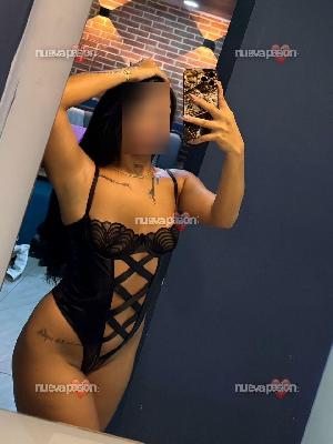 EN MALAGA SENSUAL ARDIENTE FIESTERA EN MALAGA