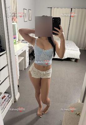 ESCORT MASAJISTA DELGADA MORENA