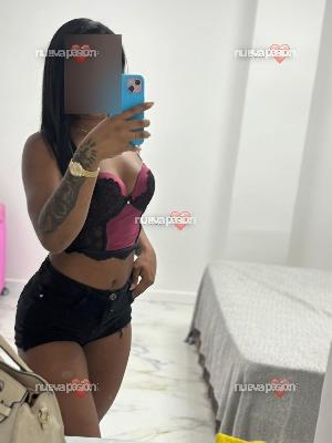 LATINA FIESTERA DE POTENTES CURVAS PARA TU RELAX COMPLETO