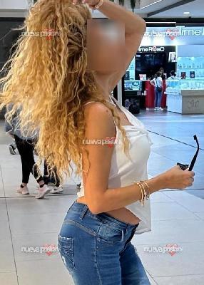 Soy una invitación a jugar y descubrir innumerables formas de dar y recibir placer...ya siento curiosidad por ti...y tu por mi...??