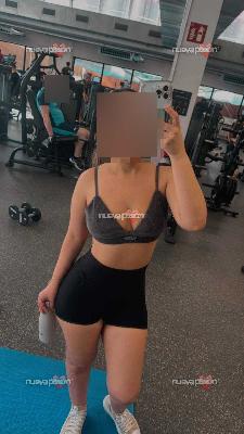 SOFIA JOVEN BRASILEÑA DULCE CARIÑOSA COMPLETA