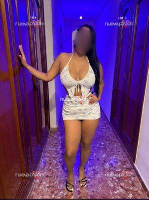 Isabella, Latina Juguetona y Arriesgada