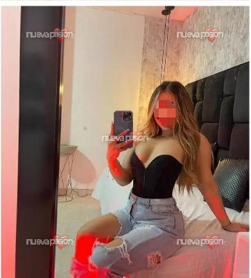 🔥💥SOFI ARDIENTE DE PASEO POR ESTA ZONA 👠