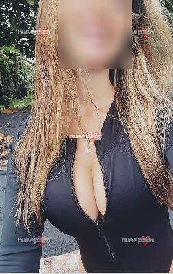 Mariana, encantadora colombiana de visita en la Isla