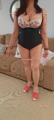 AMANDA, MADURA SENSUAL Y TAMBIÉN CON MI HERMANA