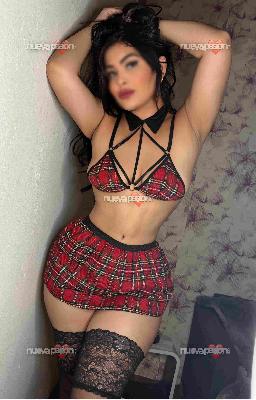 Emily  latina fiestera