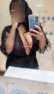 VIVIANNE EXÓTICA DAMA DE PIEL SUAVE SENOS NATURALES