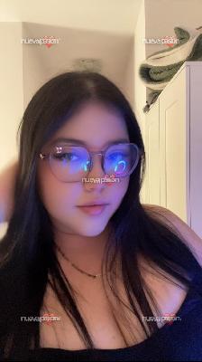 Katherine chica colombiana de 23 años en la isla esperando por ti