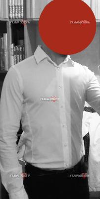 GUAPETE 30 AÑOS BUSCA TRABAJO (ES/EN)