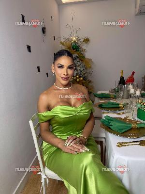 Morena de alto impacto Alexandra Hernández  top vip