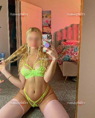 Army, la bella y discreta chica fiestera disponible para ti