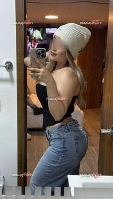 Hermosa rubia latina