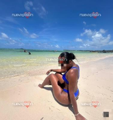 DESEOSA MORBOSA IMPLICADA CACHONDA MUY COMPLACIENTE