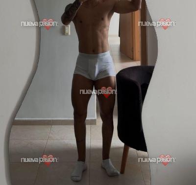 HOMBRE COLOMBIANO VARONIL EN PALMA DE MALLORCA