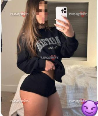 ESTOY CALIENTE QUITAME MIS BRAGUITAS CON LA BOCA EN CARRER DE GRAN CANARIA