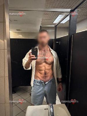 Gay en arrecife Latino con estilo y buen porte, hago desplazamientos.