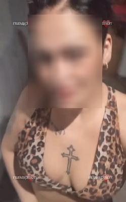 Madrileña recién llegada a la laguna me marcho el lunes.