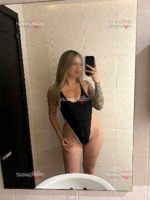 AMANDA – LA CANARIA QUE ENCENDERÁ TUS DESEOS