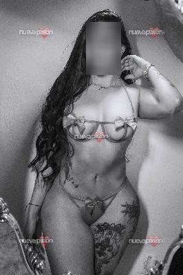 NATASCHA – LA DIOSA COLOMBIANA QUE TE HARÁ PERDER LA CABEZA