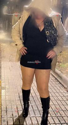Blondy madurita con curvas