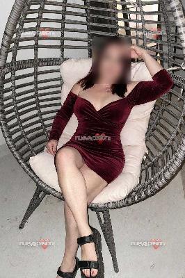 KAREN COLOMBIANA CARIÑOSA COMPLETA TU MEJOR CITA