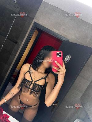 DOS HERMANAS VENEZOLANAS DE 20 Y 21AÑOS EN LLORET DE MAR