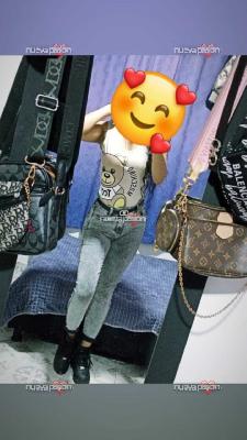 SANTA CRUZ GUAPA JOVEN CHICA SOLO SALIDAS Y COCHES