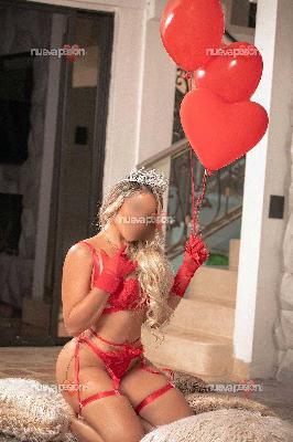 RUBIA FOGOSA TREMENDO BOMBON NOVEDAD EN BERNABEU!!