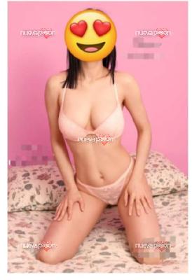 ESTOY CALIENTE QUITAME MIS BRAGUITAS CON LA BOCA EN FUENGIROLA