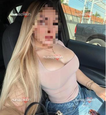 Colombiana ardiente con grandes pechos muy sensual