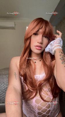 DESCUBRE A MARNI PELIRROJA FEMENINA PRIVADA