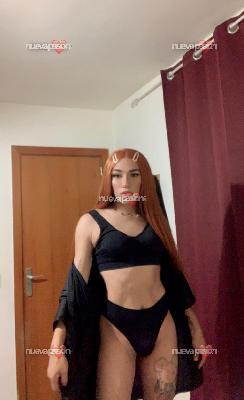 DESCUBRE A MARNI PELIRROJA FEMENINA PRIVADA