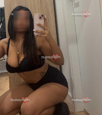 Envíame un mensaje si estás listo para divertirte y tener sexo caliente.