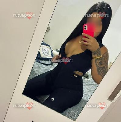 Perla una chica latina divertida ven a verme