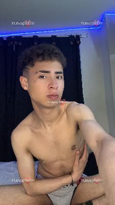 Jovencito con presencia, clase y buena energía