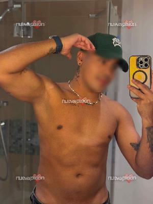Chico latino Sensual y con Sitio discreto XL
