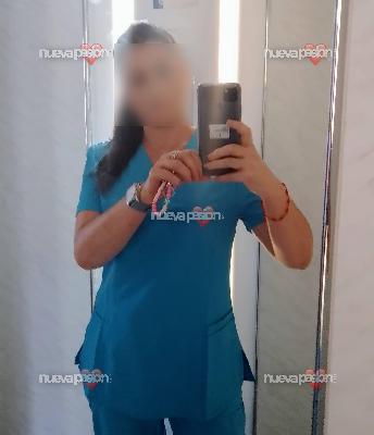 EVA, ESPECIALISTA EN EL ARTE DEL MASAJE EROTICO GRANADA / EXCLUSIVE MASSAGE EXPERIENCES
