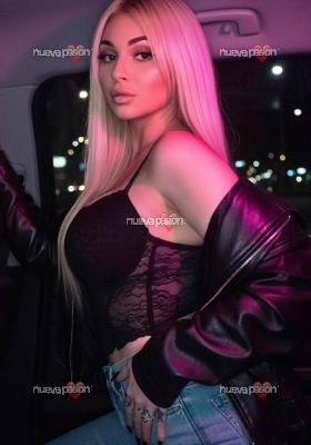 EMMA JOVEN EUROPEA COMPLETA SEXY CARIÑOSA APASIONADA ((NOVEDAD))