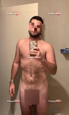 QUIERES QUE TE LA CHUPE UN JOVENCITO UNIVERSITARIO?