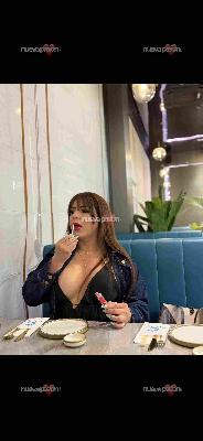 Hermosa chica trans Valery femenina