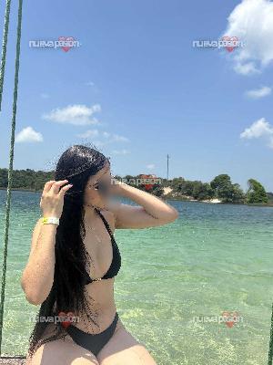 Blanquita de curvas ricas 🤍🤤