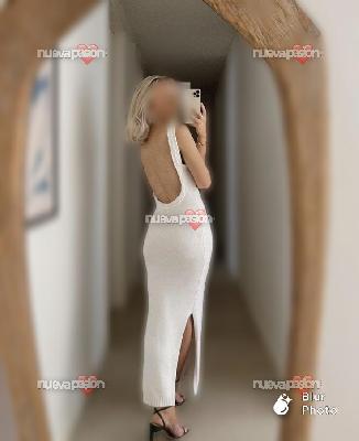 Bella hondureña fiestera trato de novia muy apasionada