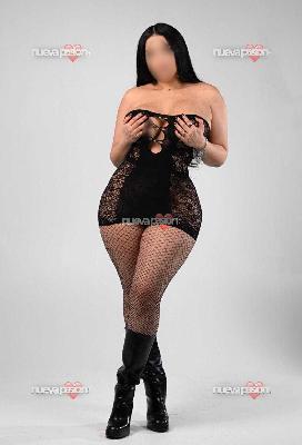 NELLY, CURVY EXPLOSIVA SIEMPRE ARDIENDO EN PLAYA DEL INGLES