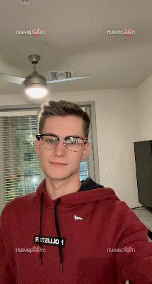 David, un chico muy guapo y caliente