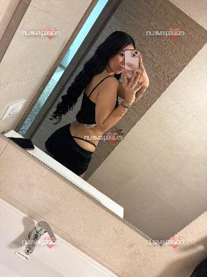 QUE TUS DESEOS TOMAN MI CUERPO QUIERO QUE ME DISFRUTES EN EL ZAPILLO