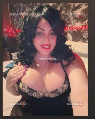 Bebita chica transexual guapa activa o pasiva