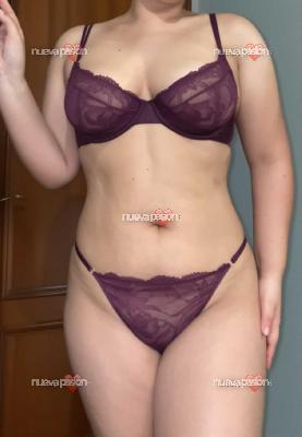 Joven brasileña con local en Vigo