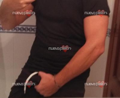 Busco chica para comerle el coñito y jugar un rato