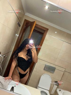 Samantha recien llegada a tu isla🌴❤️‍🔥