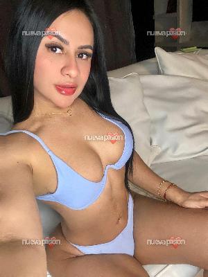 Sara complaciente recién llegada!